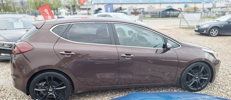 Kia Ceed cena 36900 przebieg: 213000, rok produkcji 2012 z Bielsko-Biała małe 232